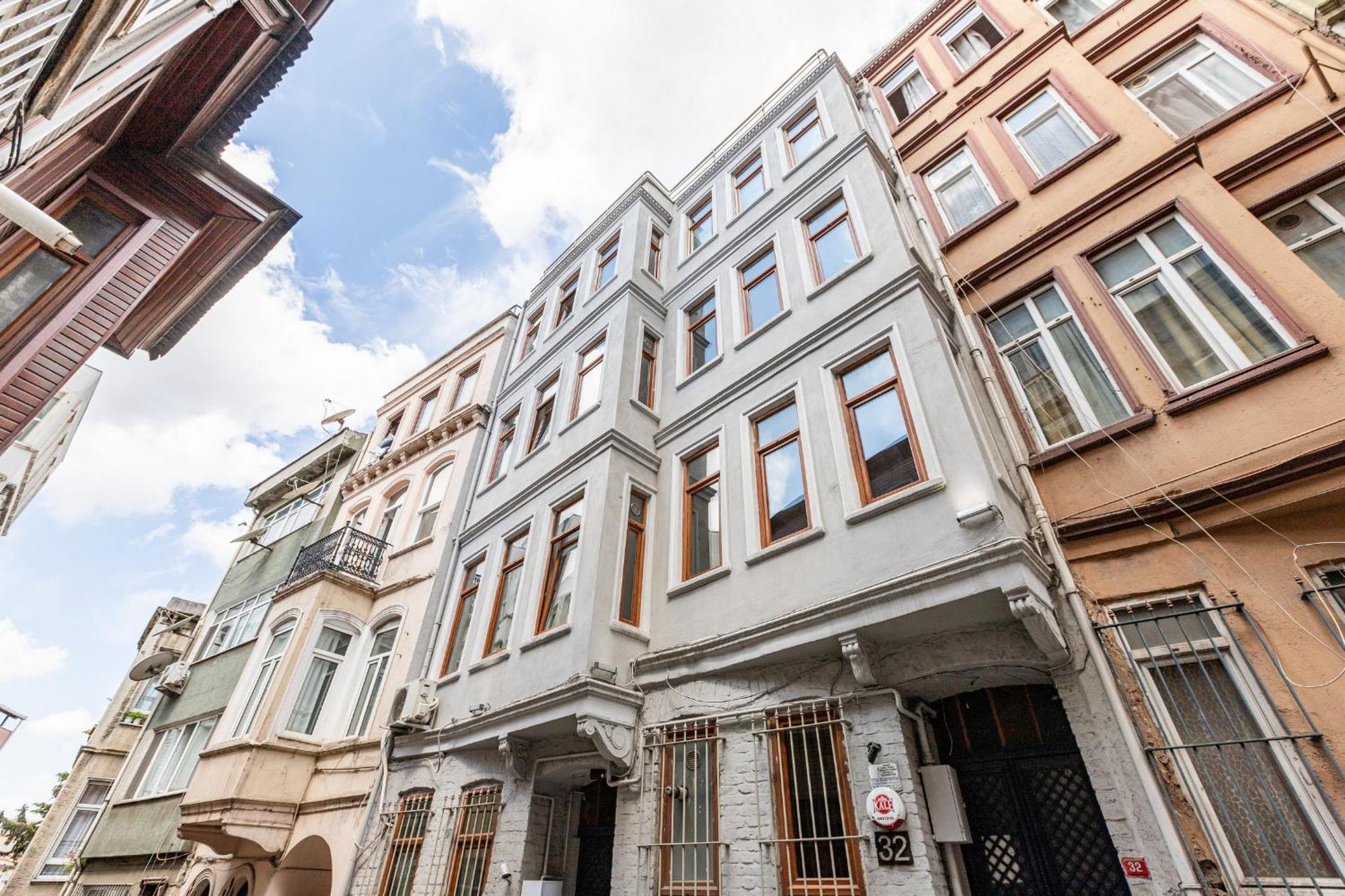 Apartament 1 Bd Chic Garden Flat In Taksim *