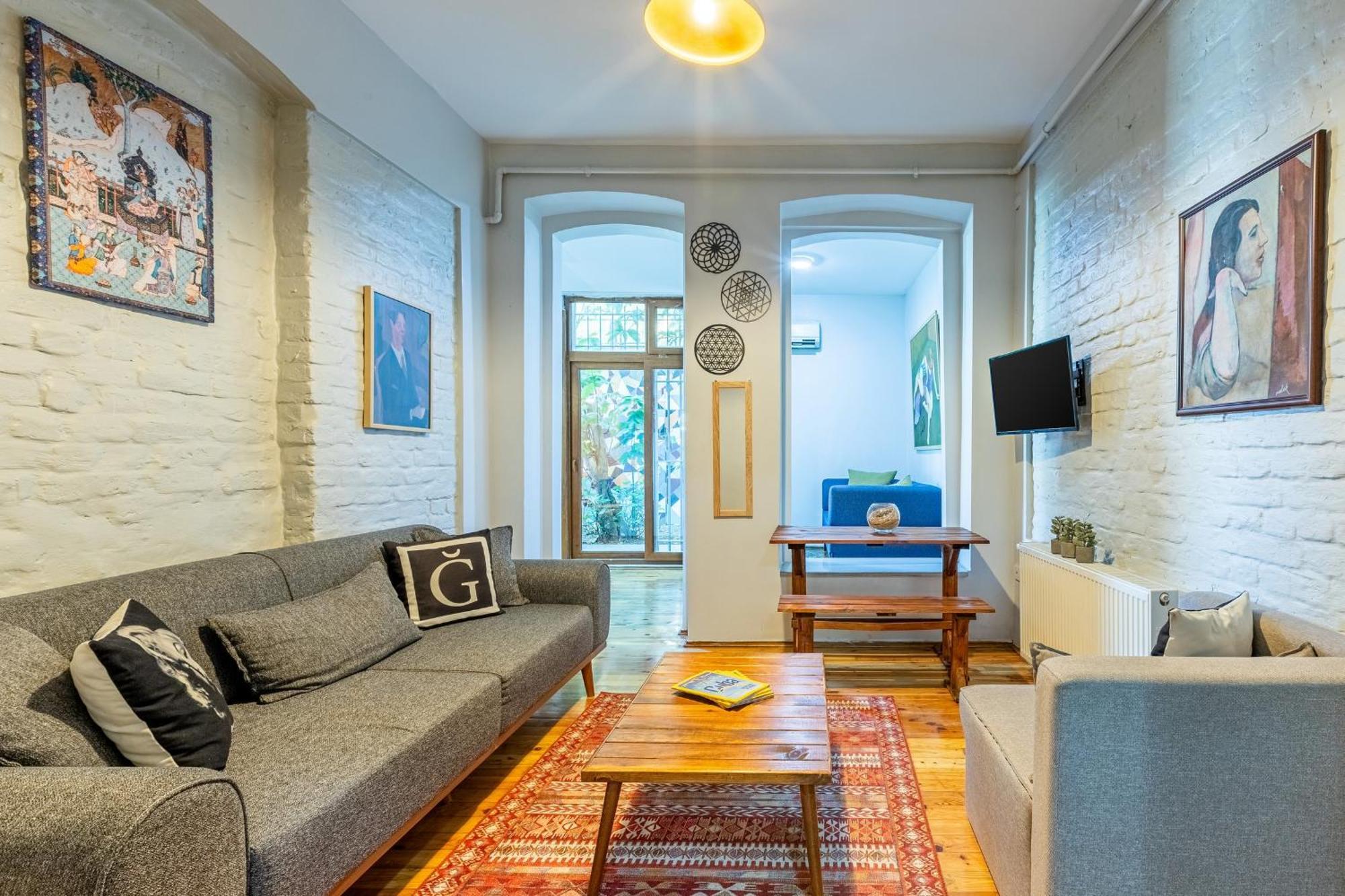 Apartament 1 Bd Chic Garden Flat In Taksim Istanbul