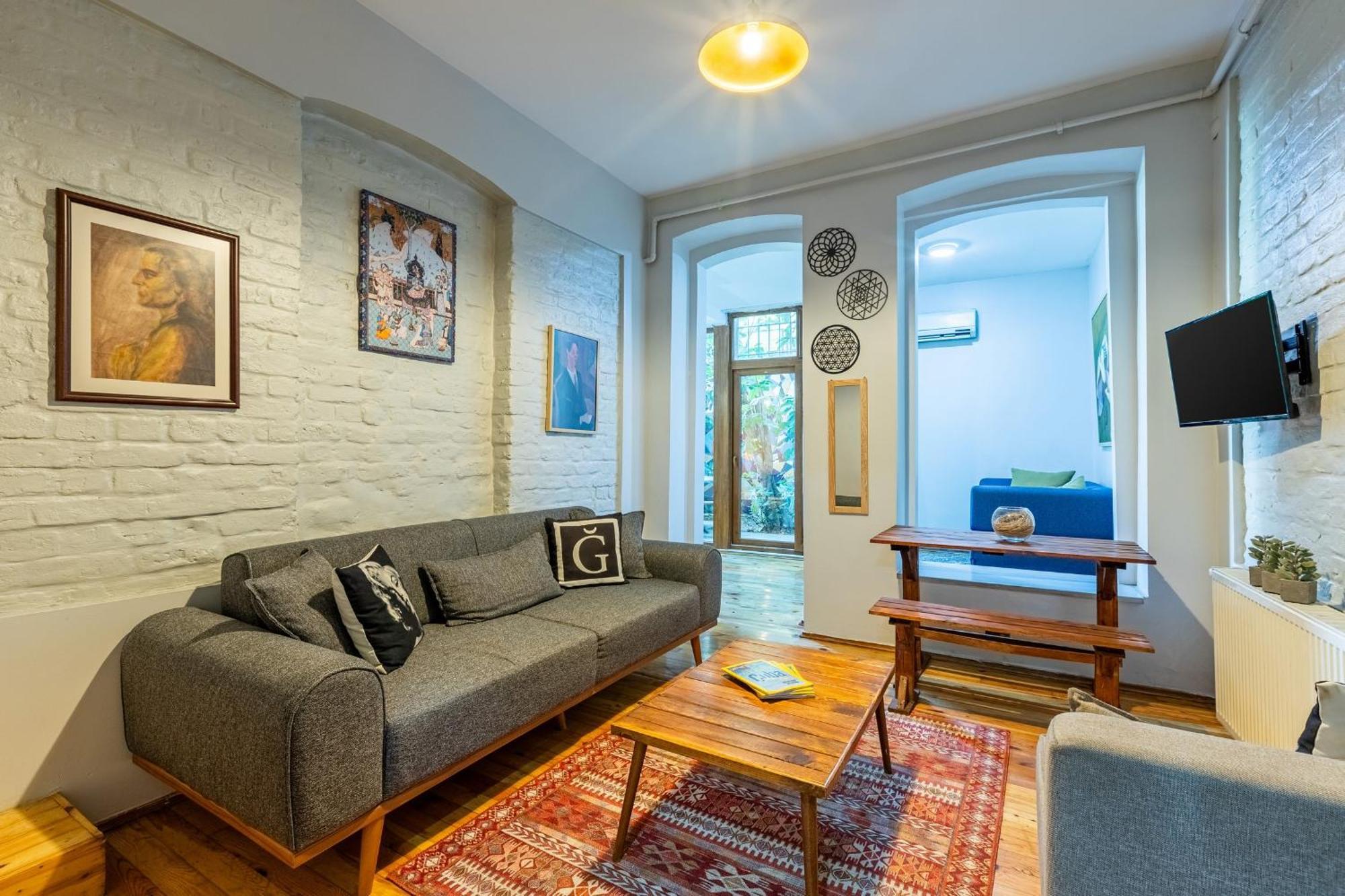 Apartament 1 Bd Chic Garden Flat In Taksim *