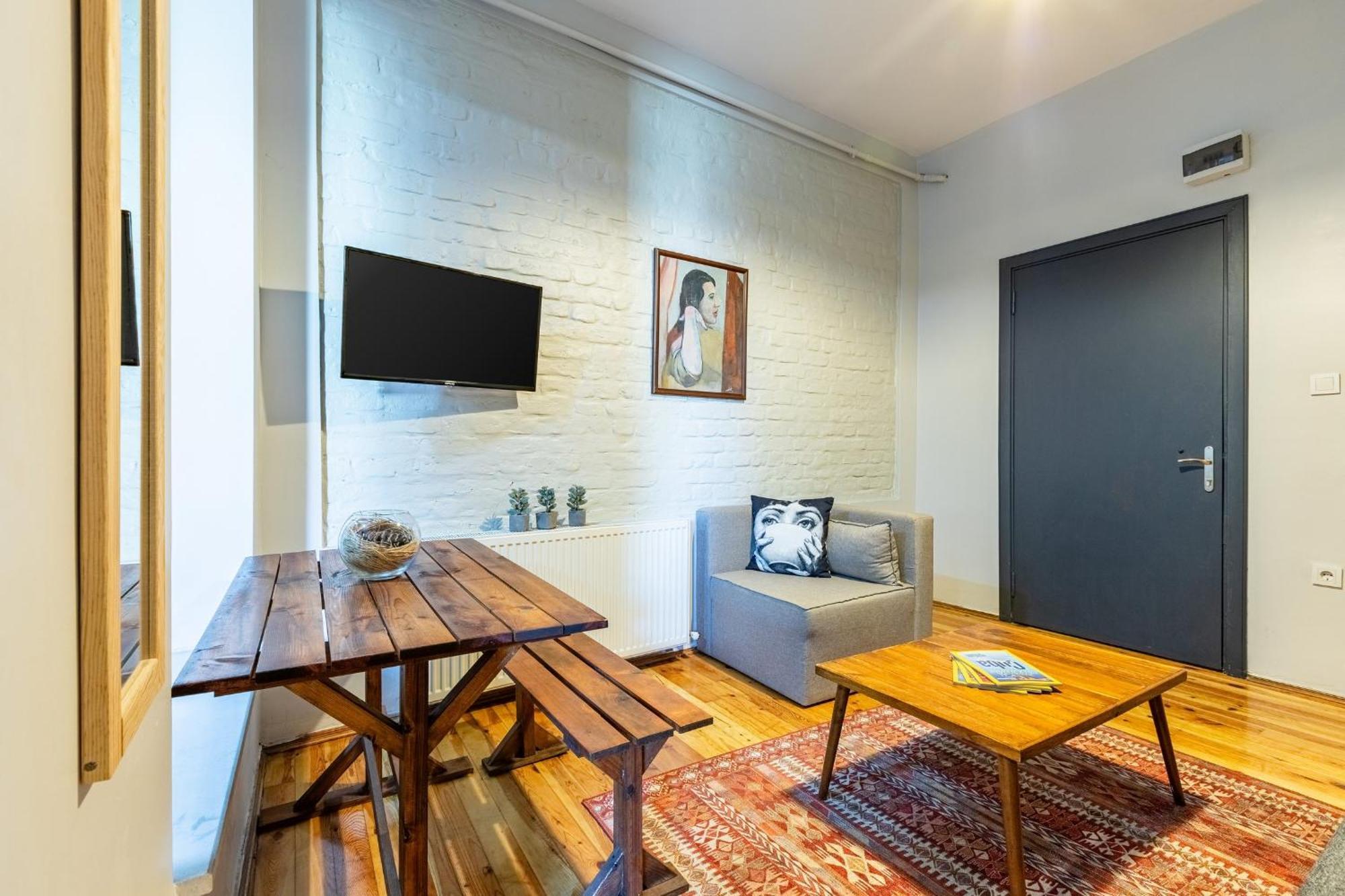 Apartament 1 Bd Chic Garden Flat In Taksim